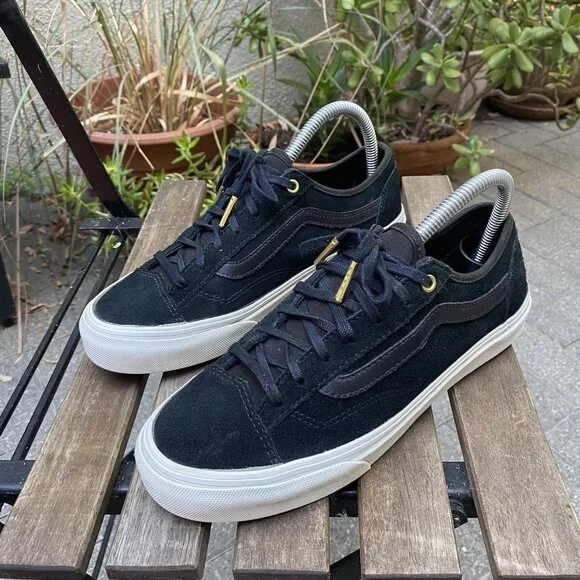 Vans Old Skool Low Skate Shoes Women's 7.5 Men's 6 Black Suede Gold Lace Aglets - Picture 3 of 12